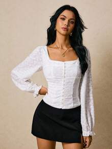 Poéselle Áo nữ dệt kim jacquard, cài móc vai, tay dài, màu trắng, kiểu dáng dễ thương, phù hợp đi làm, màu trơn, khoét eo, ôm sát, cổ vuông, màu trắng, phong cách Fairycore, mùa thu đông, công sở. - trắng - Xem 1