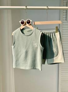 SHEIN 2pcs/Set Baby Boys Cute Casual Knit Contrast Color Sleeveless Top And Elastic Waist Shorts Set, Summer Baby Summer Sets Baby Casual Sets Green 2 Piece For Baby Boy Newborn Light Green Outfit Unisex