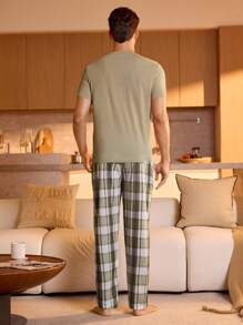 Manfinity Underwear&Sleepwear Basics Traje De Casa Para Hombres Con Diseño De Parches De Cuadros Y Estampado Con Bolsillos - Multicolor - Ver 2