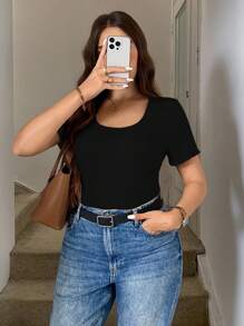 SHEIN LUNE 加大码方领短袖修身休闲 T 恤上衣，多色 4 件套，易于搭配女士教师乡村音乐会学校纯色、办公室警笛风格、日常穿着、通勤、极简主义、日常穿着、通勤极简主义办公室老款上衣 - 彩色 - 查看 11