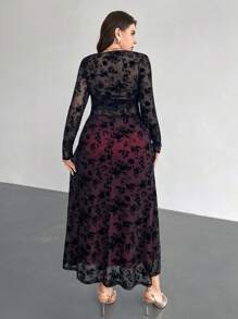 Firerie فستان طويل أنيق للنساء ذوات الحجم الكبير مزين بالشبك المخمل، فستان طويل أنيق بأكمام طويلة وياقة مربعة/فستان ضيق مطوي بخصر متباين باللونين الأحمر والأسود/فستان طويل بأكمام طويلة للنساء ذوات الحجم الكبير/فستان أنيق للمعلمات