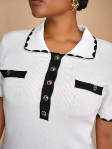 Veslaya Vestido elegante de primavera/verano 2025 para fiestas, eventos formales, graduaciones, bodas y citas - Blanco con ribete negro, con cuello, con botones metálicos decorativos en la parte delantera semi-abierta, vestido de punto ajustado y mini, tallas grandes para otoño/invierno