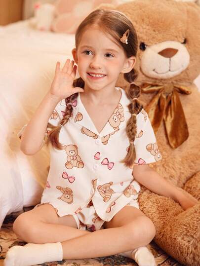 可爱舒适的女童睡衣