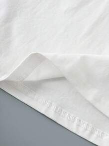 BATMAN X SHEIN 男士休闲字母与人物图案圆领短袖 T 恤，夏季 - 白色 - 查看 3