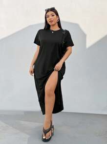 Solflare Casual Versatile Black Split Short Sleeve Plus Size Dress