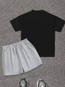 SHEIN 2 件装 Tween Boys 休闲赛车纽约城市图案圆领短袖 T 恤和短裤套装，适合夏季 - 彩色 - 查看 2