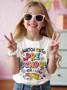 SHEIN 小女孩返校蜡笔字母图案“小心幼儿园我来了！”圆领短袖 T 恤，休闲夏季，轻松舒适，秋季多层穿着，时尚休闲装，秋季上衣 - 白色 - 查看 4