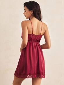 Charlaine 对比色蕾丝缎面吊带睡裙 Luxeloungewear