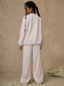 SHEIN Explorewe 2pcs/Set American Vintage Pastel Girls Oversized Crew Neck Sweatshirt And Straight Leg Casual Pants,Khaki Solid Color Autumn Back To School Outfit - Apricot - View 2
