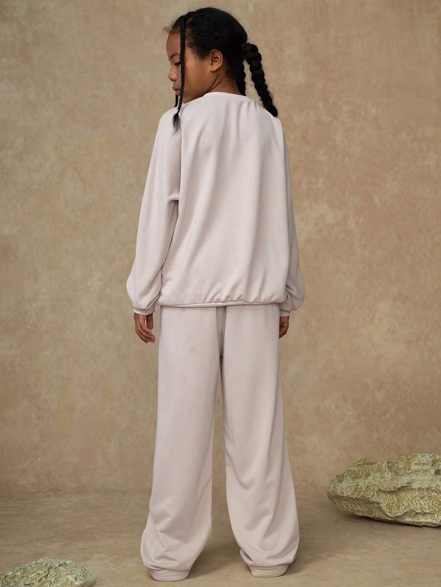 SHEIN Explorewe 2pcs/Set American Vintage Pastel Girls Oversized Crew Neck Sweatshirt And Straight Leg Casual Pants,Khaki Solid Color Autumn Back To School Outfit