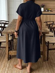 Weeklong Đầm sơ mi tay ngắn đơn hàng khuy đơn cỡ lớn cho nữ phong cách nghỉ dưỡng thường ngày màu trơn - Màu xanh hải quân - Xem 5