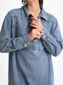 女式纽扣前襟半开襟长袖口袋宽松休闲牛仔连衣裙 - 淺色水洗藍 - 查看 4