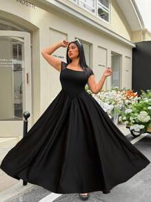 SHEIN EZwear 黑色短袖长款休闲宽松连衣裙，大码，休闲优雅度假工作/办公室早午餐装扮，仙气舒适音乐会服装，白色亮面背心，端庄夜店装扮，性感时尚日常穿着，婚礼宾客礼服，夏季/春季 - 黑色 - 查看 3