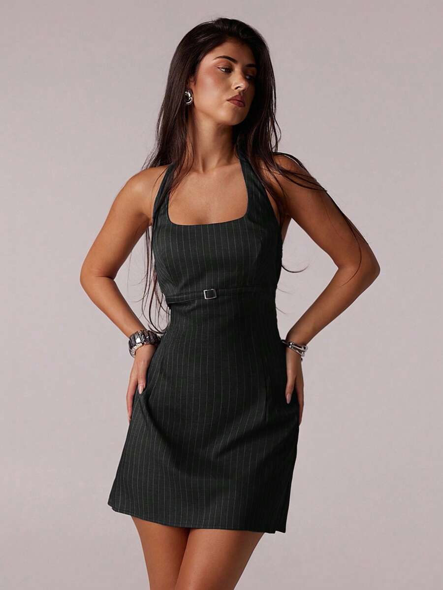 SHEIN Forever 21 海滩度假 夏季文艺复兴博览会 乡村音乐会 Y2K 礼服 毕业外出 音乐节 机场装 复活节 波西米亚风 女士夏季服装 夏季 女士夏季连衣裙 夏季连衣裙 母亲节 毕业礼服 女士毕业礼服 毕业装 女士教堂礼服 女士连衣裙 - 黑色 - 查看 1