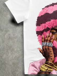 Manfinity Roghcode 超大街头图案印花粉色T恤，宽松领口设计，适合夏季