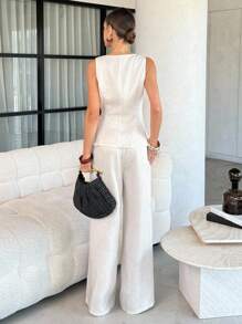 Lavishia Conjunto de verano nuevo, elegante y sencillo para la oficina y el trayecto diario, compuesto por un chaleco abotonado de cuello en V con cintura y pantalones de pierna ancha de talle alto, ambos en lino color albaricoque y bambú. Conjunto de lino para trayectos diarios y vacaciones - Caqui - Ver 2