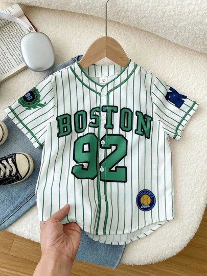 SHEIN Camisa de manga corta con estampado de letra, bloque de color y rayas, estilo casual deportivo callejero para niños pequeños, adecuada para ir al trabajo, la escuela, el uso diario casual, vacaciones, deportes, festivales, primavera/verano/otoño/invierno