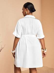 Veslaya 2025春夏大码复古西部/热带度假/音乐节/夜店/公路旅行/自然之旅/休闲/城市度假/毕业典礼/优雅假日连衣裙 - 白色波西米亚复古印花立领短袖系腰H字迷你衬衫裙 大码衬衫裙 夏季大码度假装 - 白色 - 查看 2