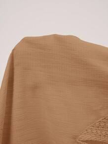 Amorya 蕾丝拼接V领优雅夏季短袖上衣 - 卡其色 - 查看 7