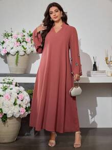Al Najma 大码女式V领长袖宽松休闲3D花卉阿拉伯印花连衣裙 - 紅木色 - 查看 4