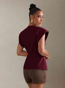 Hauture 前扣盖袖 V 领优雅上衣 - 酒紅色 - 查看 5