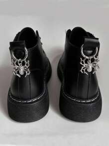 ROMWE Goth 2 件套 Y2K 复古哥特式蜘蛛朋克吊坠鞋靴包装饰配件，万圣节 - 銀色 - 查看 1