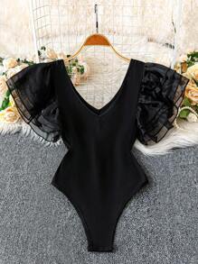 Celure 大码优雅撞色网眼荷叶边 V 领紧身衣，夏季