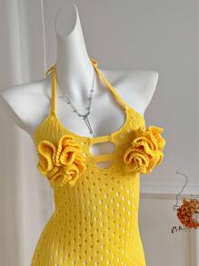 Sweetra Vestido de punto casual de vacaciones amarillo con escote halter calado y flores 3D para mujer