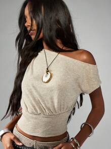 MISSGUIDED 露肩褶饰短款上衣休闲夏季船领宽腰合身罗纹针织衫假日沙滩装时尚街头风格节日服装 - 杏色 - 查看 5