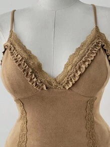 Sunspun 大码荷叶边蕾丝拼接修身吊带背心 - 卡其色 - 查看 3