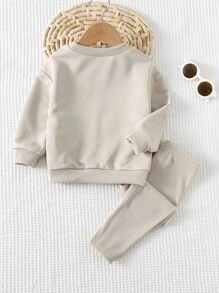 Cozy Pixies 两件套女童彩虹图案针织柔软圆领长袖卫衣和松紧腰裤，舒适百搭时尚休闲基础款套装，适合室内、室外、休闲、滑雪、返校、日常穿着、运动、玩耍、派对、节日、万圣节、圣诞节、新年、情人节、复活节、旅行等各种场合。