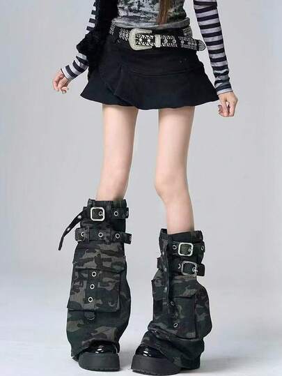ROMWE Grunge Punk 1 Pair Of Punk Asymmetrical Camouflage Printed Leg Sleeves, Gothic Fashion Leg Sleeves, With Straps And Horn Design, Suitable For Daily Wear And Holiday Party Dressing, With Metal Buckle Decoration