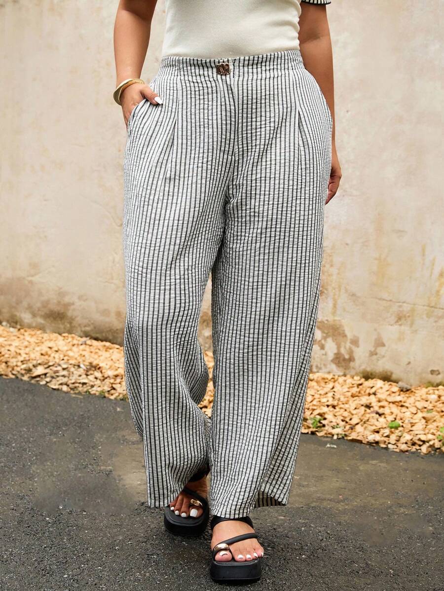 Elaquor 秋季大码女式条纹百搭百搭直筒金属纽扣西装裤 - 杏色 - 查看 1