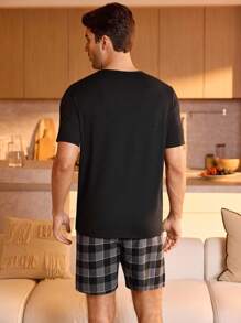 Men Solid Tee & Plaid Print Shorts PJ Set / Pajama Set - Multicolor - View 2