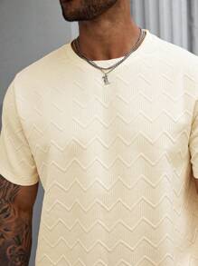 Manfinity CasualCool Conjunto casual de camiseta de manga corta con estampado de olas y rayas en relieve y pantalones cortos para hombre talla grande - Albaricoque - Ver 2