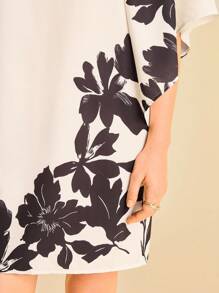 CAJUNI Robe mini femme à manches asymétriques à volants imprimé floral, noir et blanc, pour vacances d'été