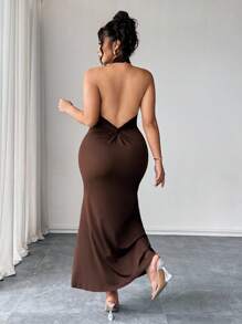 SHEIN PETITE CURVE Đầm suông cổ yếm đuôi cá màu trơn cỡ lớn cho nữ thanh lịch - Cà phê nâu - Xem 2