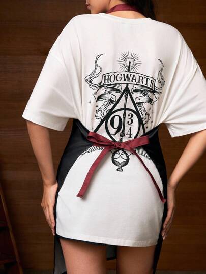 HARRY POTTER X SHEIN 1pc Logo & Letter Pattern Black Apron, Unisex, Waterproof And Oil-Proof, Suitable For Kitchen Baking