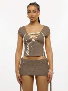 SUMWON WOMEN 系带短款上衣时尚短袖修身夏季节日短款上衣，前部采用紧身胸衣风格