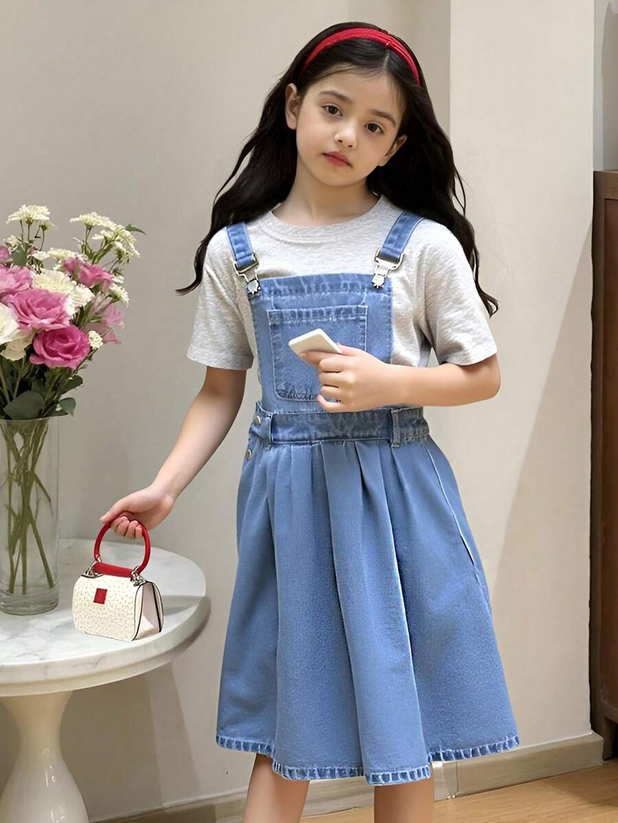 青少年女孩褶皱牛仔背带裙，可调节肩带设计，单纽扣门襟，松紧腰身，休闲校园/街头穿着，适合女孩全年穿着的百搭牛仔必备品 - 淺色水洗藍 - 查看 1