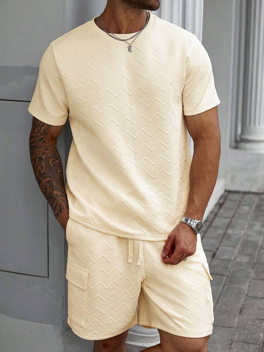 Manfinity CasualCool Conjunto casual de camiseta de manga corta con estampado de olas y rayas en relieve y pantalones cortos para hombre talla grande - Albaricoque - Ver 1