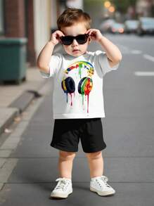 SHEIN Young Boy Casual Cartoon Headphone Print Short Sleeve T-Shirt And Shorts Set, Suitable For Summer