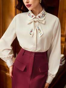 Vintamour 复古经典优雅女式刺绣系带衬衫，修身长袖衬衫，杏色
