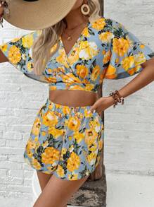 Breezaya 2 件套夏季花卉印花露背蝴蝶结吊带喇叭袖上衣和松紧腰短裤套装，度假和日常 - 彩色 - 查看 4