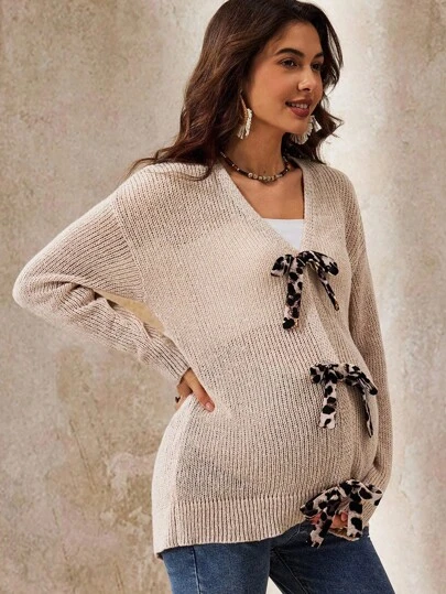 Boho Mama Lätt, leopardmönstrad kofta med nedhängda axelband och twist framtill för gravida