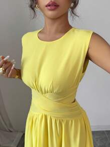 Rafferiza Damen Rundhalsausschnitt Kreuz Taille Plissee Taille Cut Out Chiffon Langes Kleid