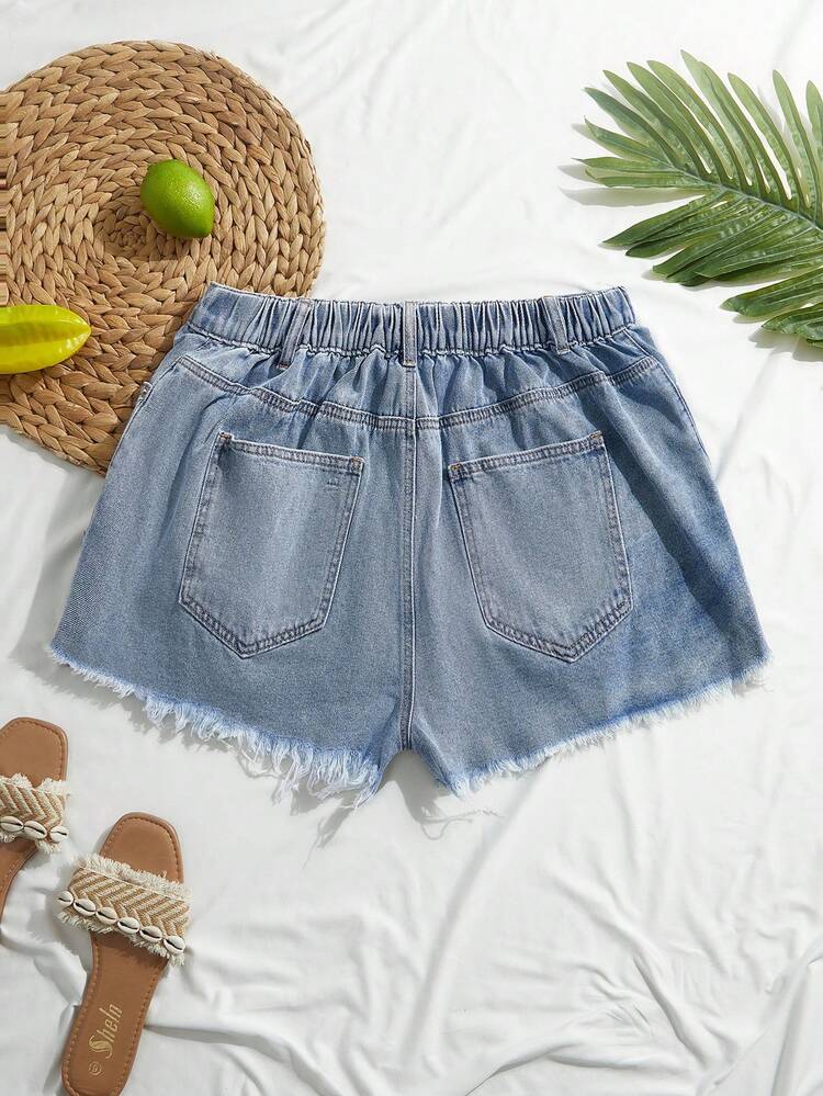 Rivivi Plus Size Summer Casual Washed Distressed Frayed Hem Slant Pocket Denim Shorts - Dusty Blue - View 2