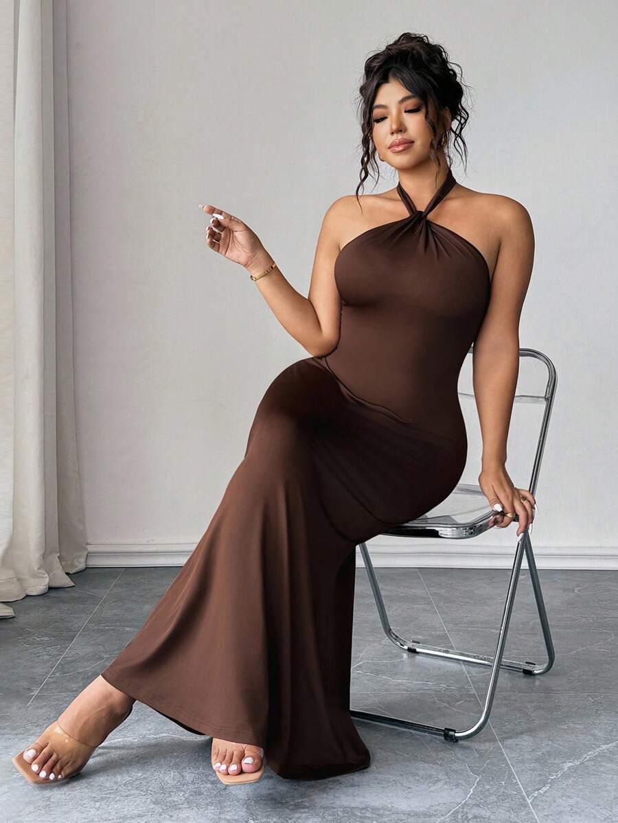 SHEIN PETITE CURVE Đầm suông cổ yếm đuôi cá màu trơn cỡ lớn cho nữ thanh lịch - Cà phê nâu - Xem 1