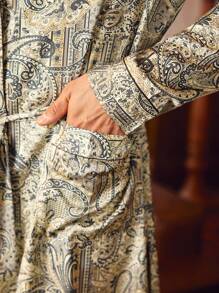 Manfinity Men's Paisley Print Dual Pocket Long Sleeve Robe - Multicolor - View 5