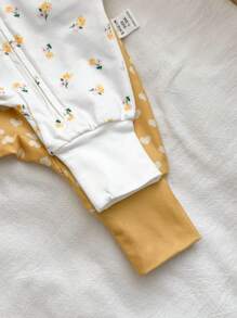 SHEIN 2pcs Newborn Baby Girl Cute Casual Knit Floral Polka Dot Long Sleeve Romper Set